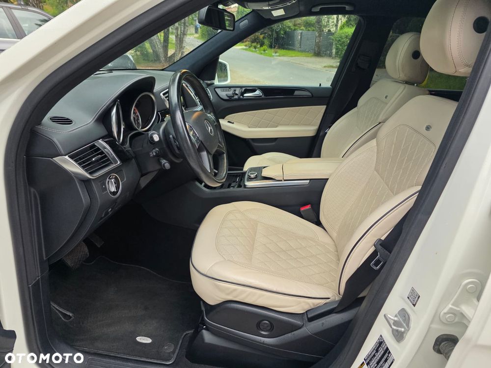 Mercedes-Benz GL 400 4Matic 7G-TRONIC - 14
