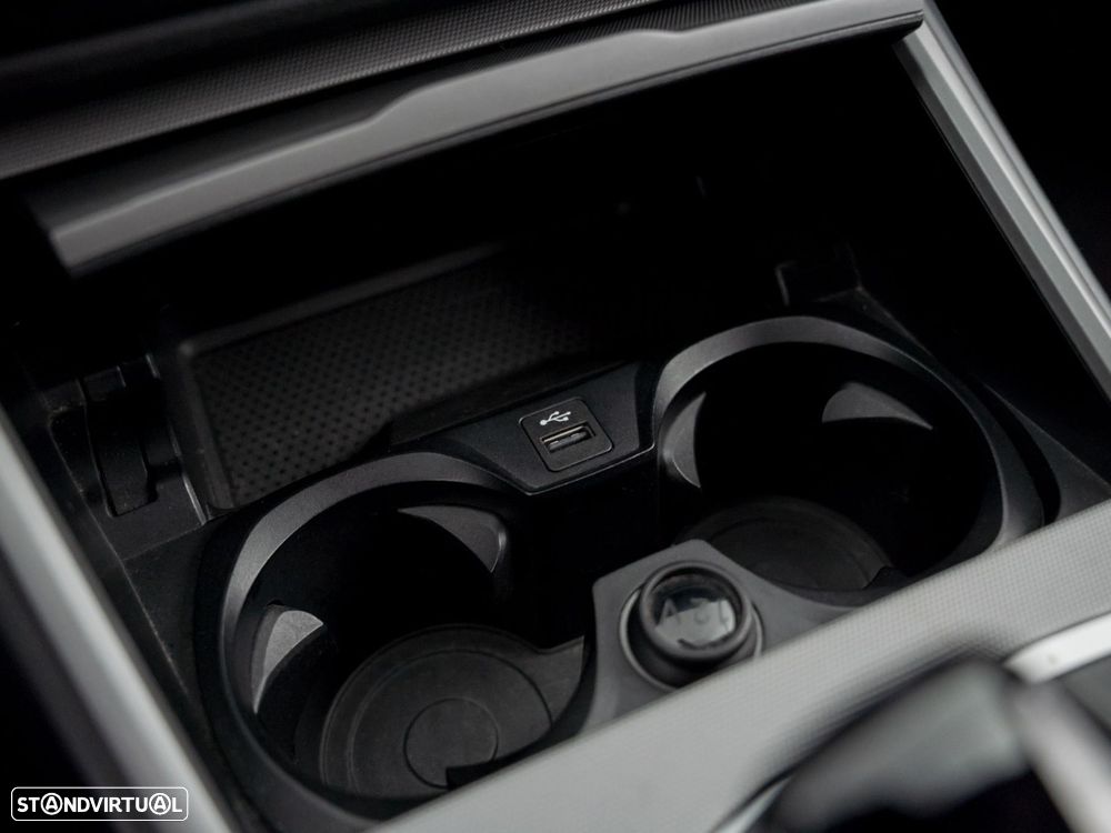 BMW 320 e Corporate Edition Auto - 27