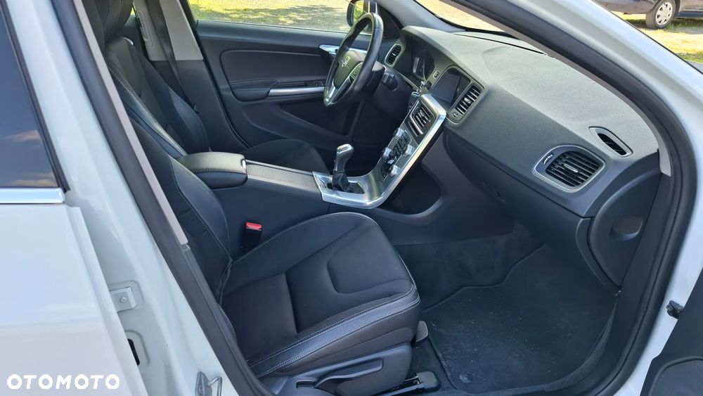 Volvo S60 T3 Summum - 11
