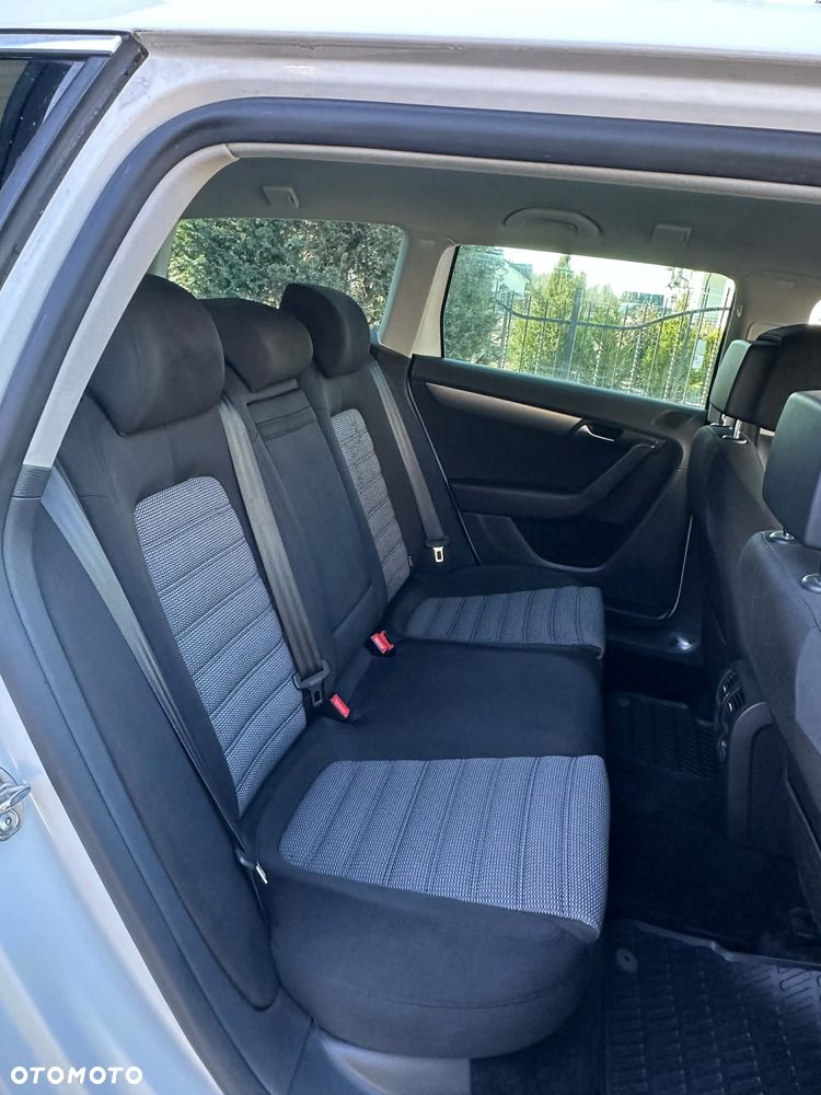 Volkswagen Passat 2.0 TDI 4Motion DSG BlueMotion Tech Comfortline - 29