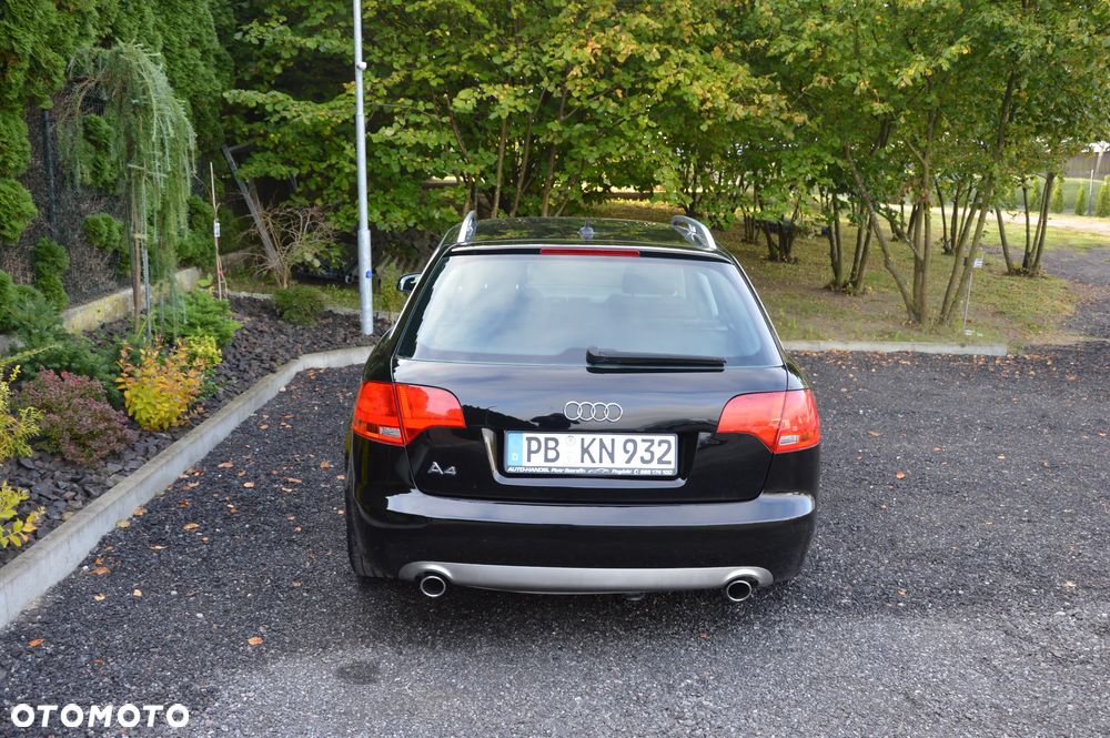 Audi A4 Avant - 22