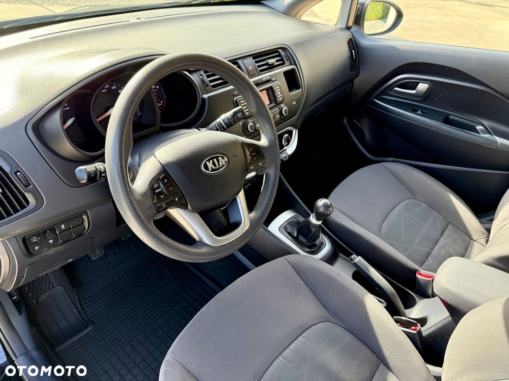 Kia Rio 1.2 Attract - 17