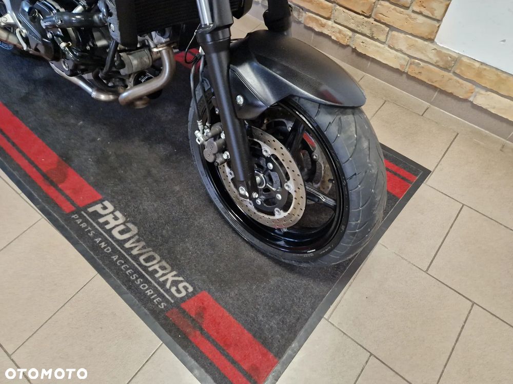 Suzuki SV - 28