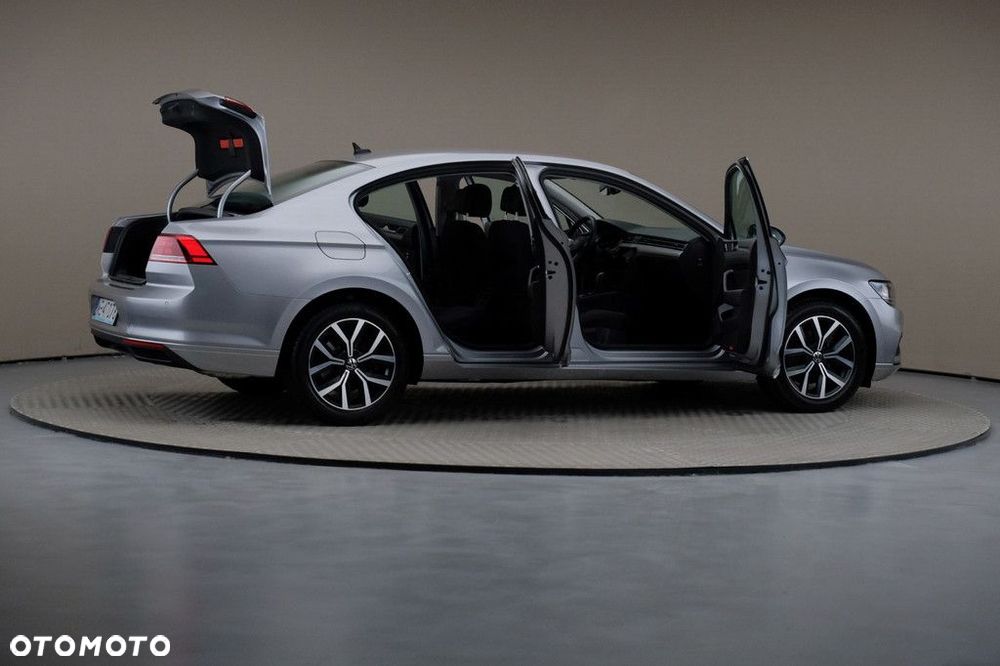 Volkswagen Passat 2.0 TSI Business DSG - 6