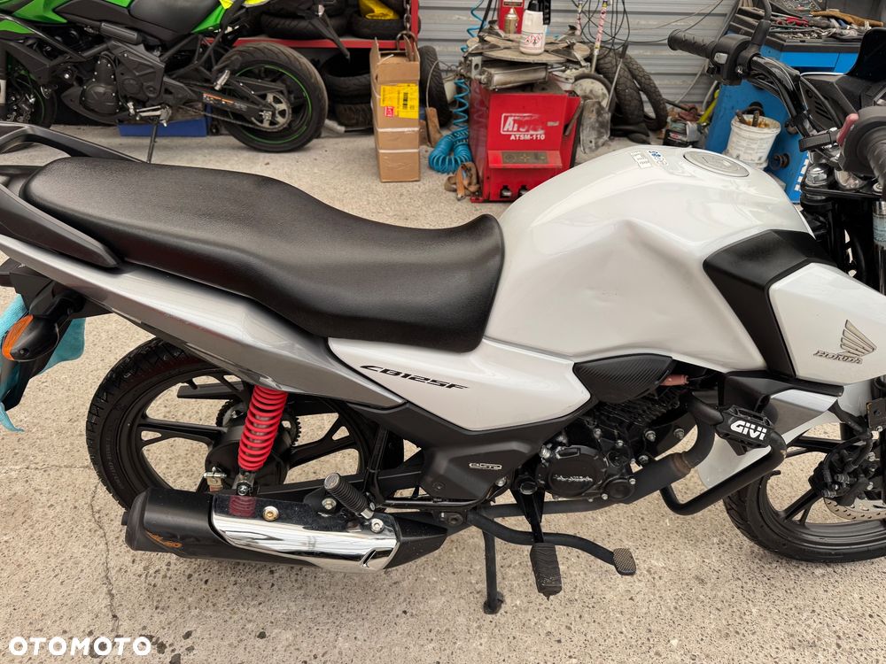 Honda CBF - 16