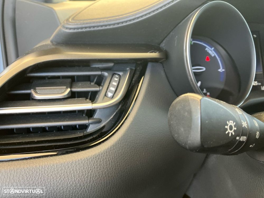 Toyota C-HR - 30