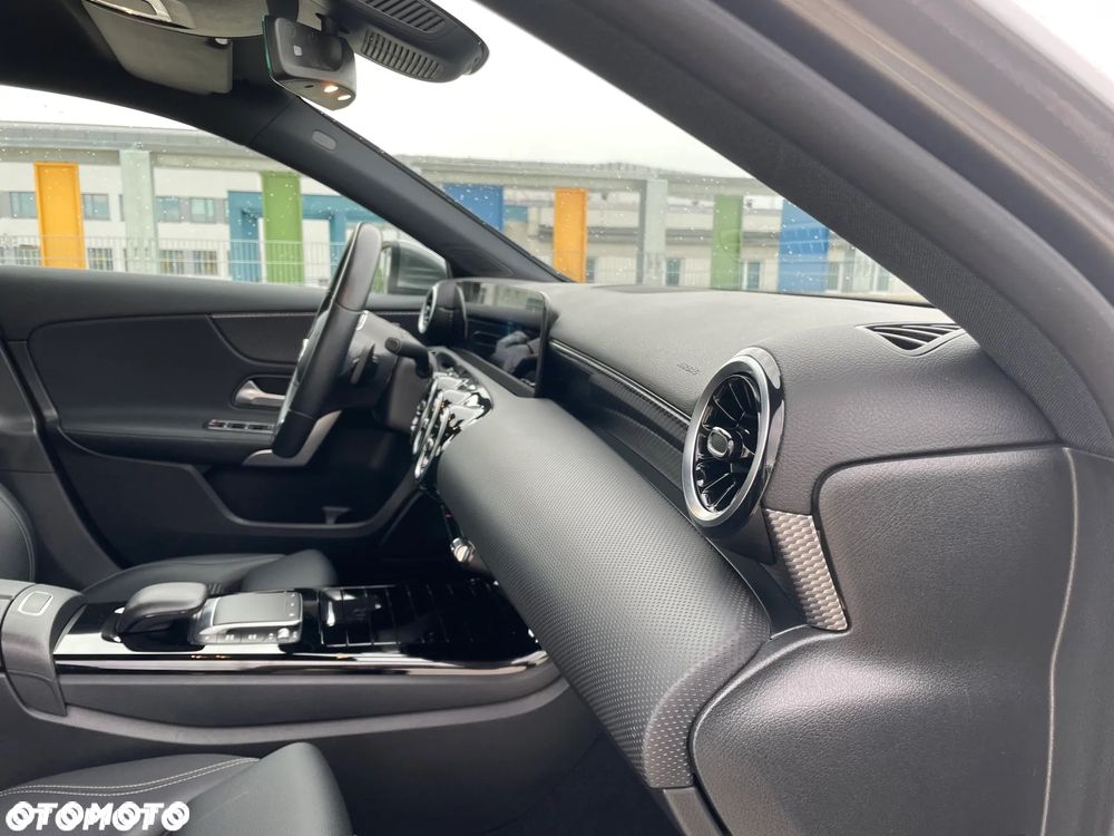 Mercedes-Benz Klasa A 180 Progressive 7G-DCT - 26