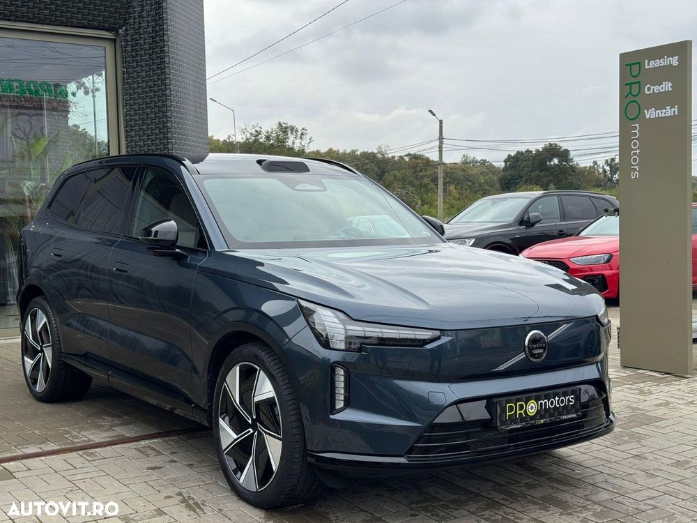 Volvo EX90 - 6