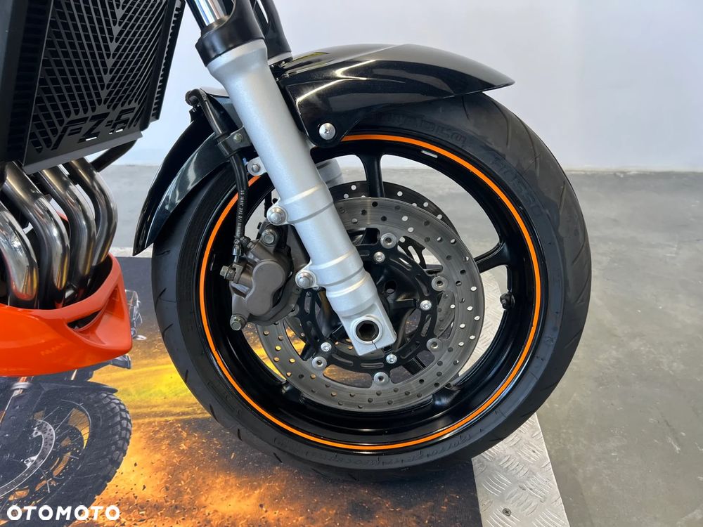 Yamaha FZ6 - 20