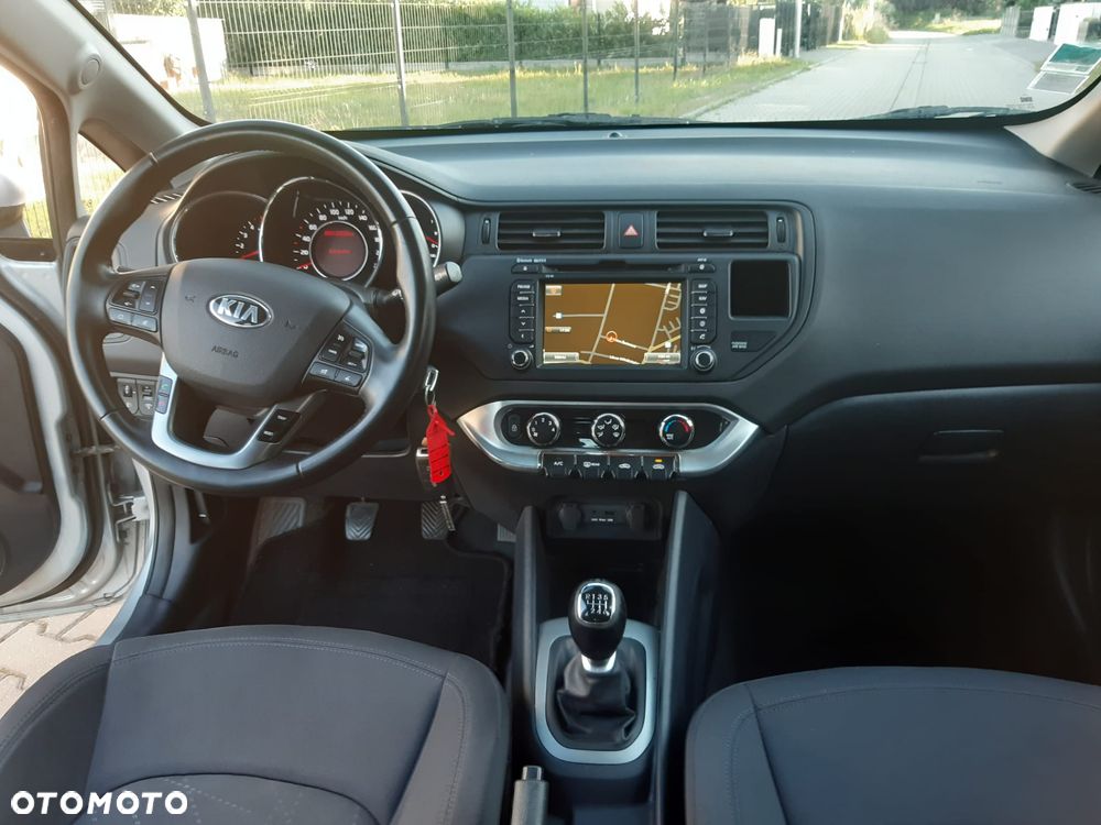 Kia Rio 1.1 CRDI Dream Team Edition - 25