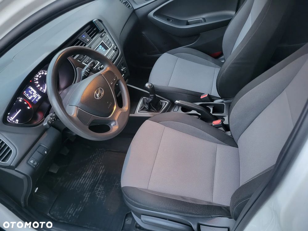 Hyundai i20 1.2 BlueDrive Classic + - 5