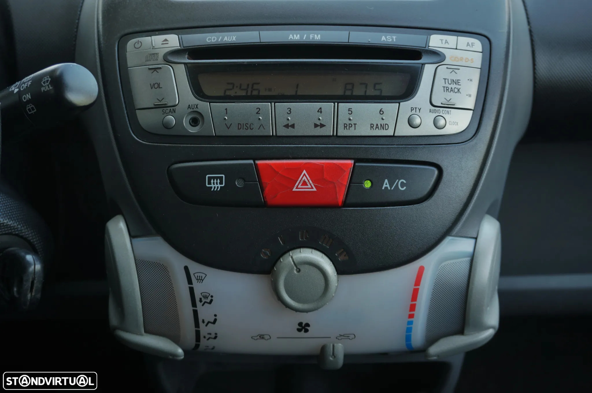 Peugeot 107 1.0 Trendy - 29