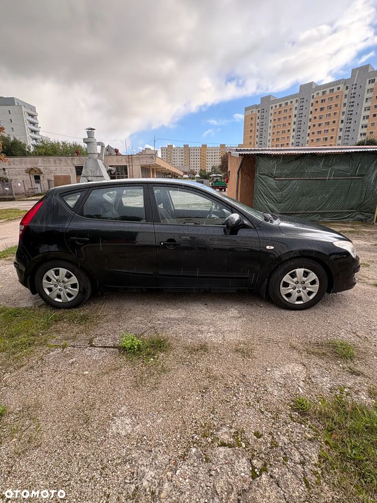 Hyundai i30 1.4 Comfort - 4