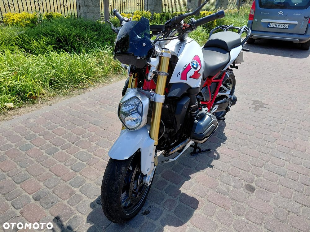 BMW R - 1