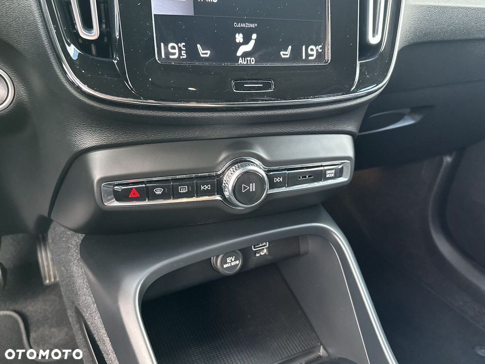 Volvo XC 40 T2 Core - 21