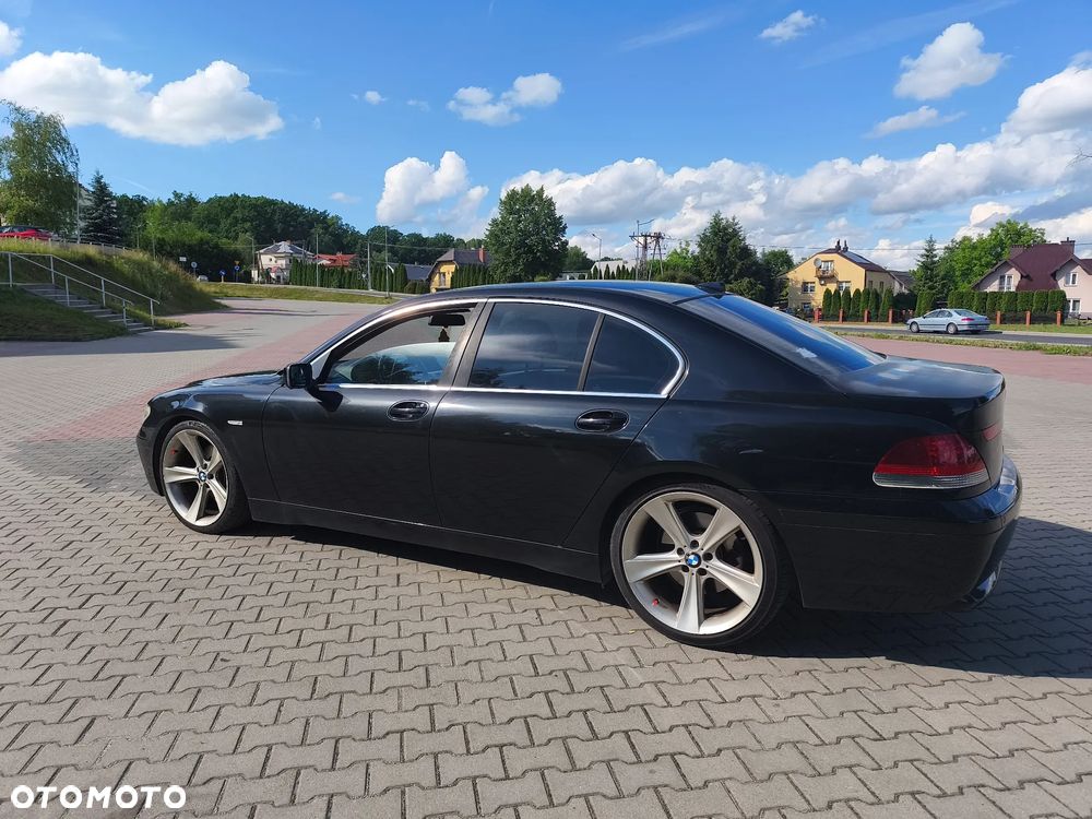 BMW Seria 7 745i - 6