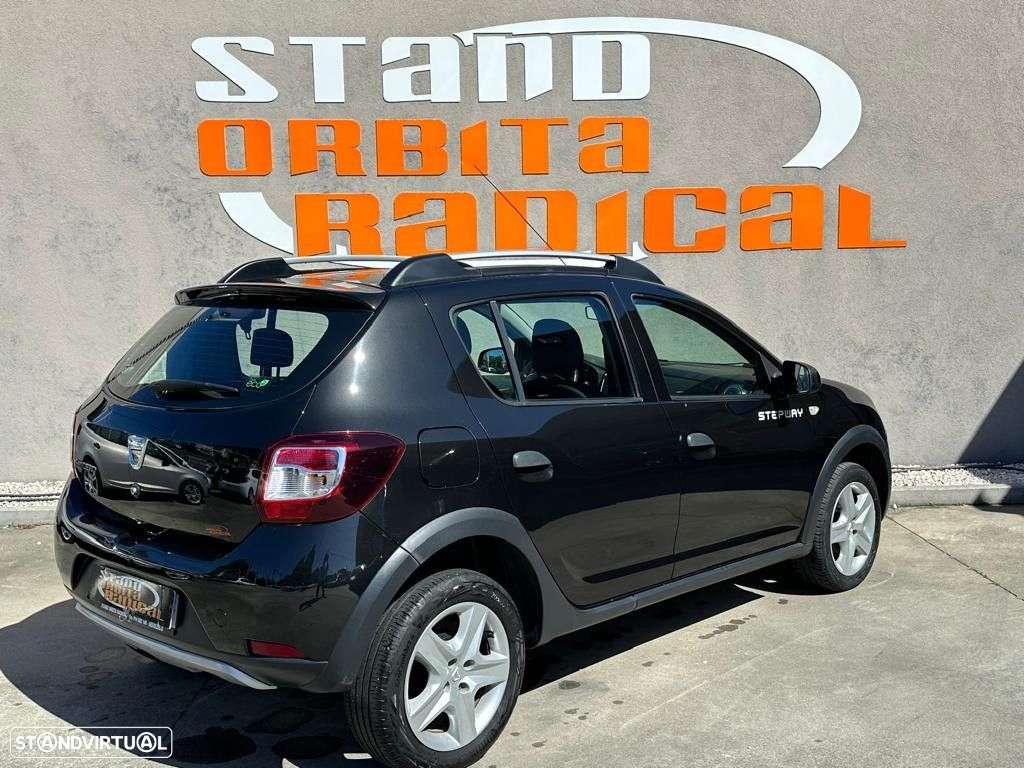 Dacia Sandero 1.5 dCi Stepway - 6