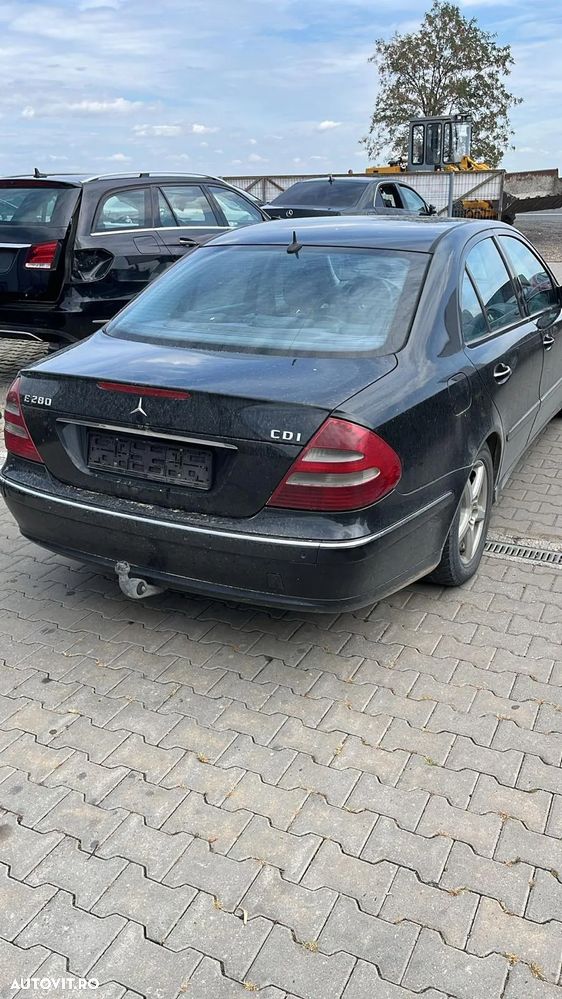 Dezmembram Mercedes E-Class W211 3.0CDI an fabricatie 2004 - 2