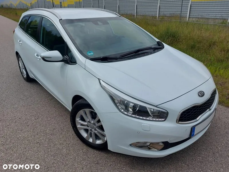 Kia Ceed - 9