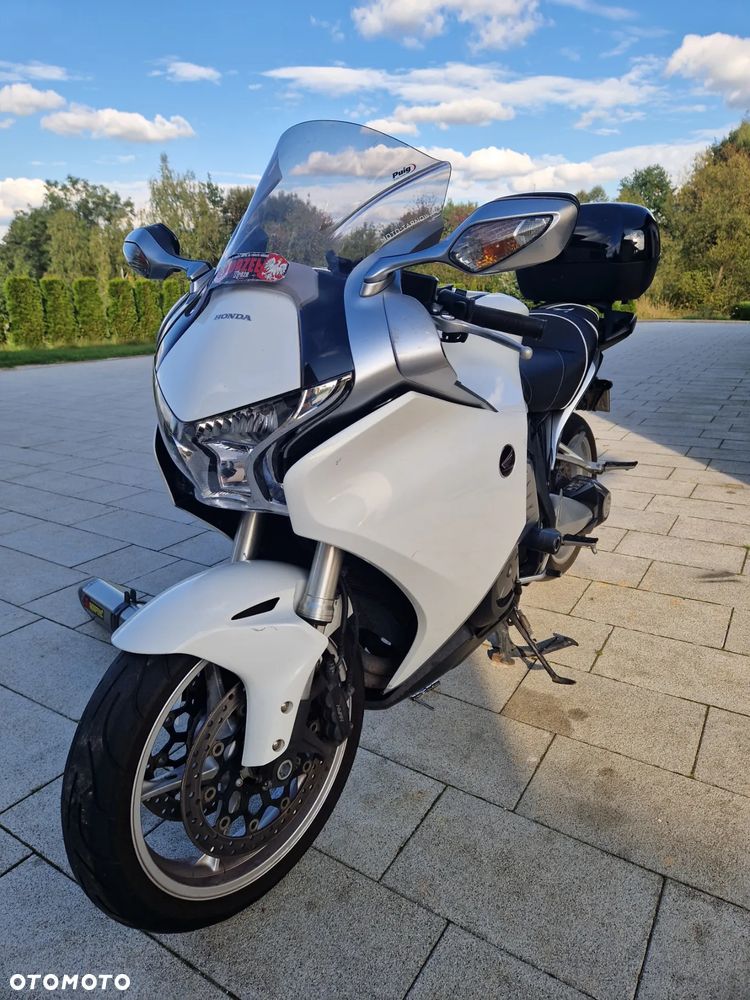 Honda VFR - 1