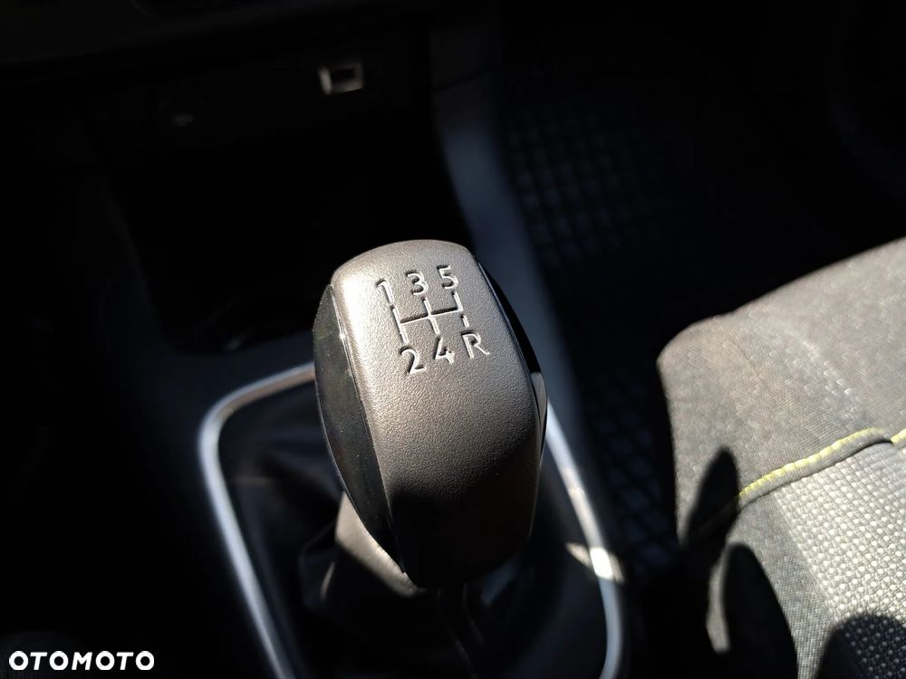 Citroën C3 1.2 PureTech Shine - 21