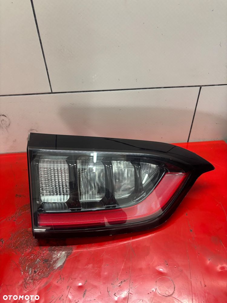 JEEP CHEROKEE KL LIFT 2019- LAMPA LEWY TYL W KLAPE USA - 1