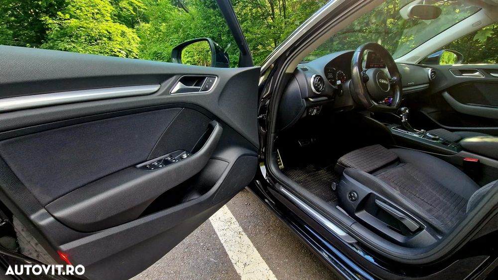 Audi A3 2.0 TDI (clean diesel) quattro S tronic Ambition - 4
