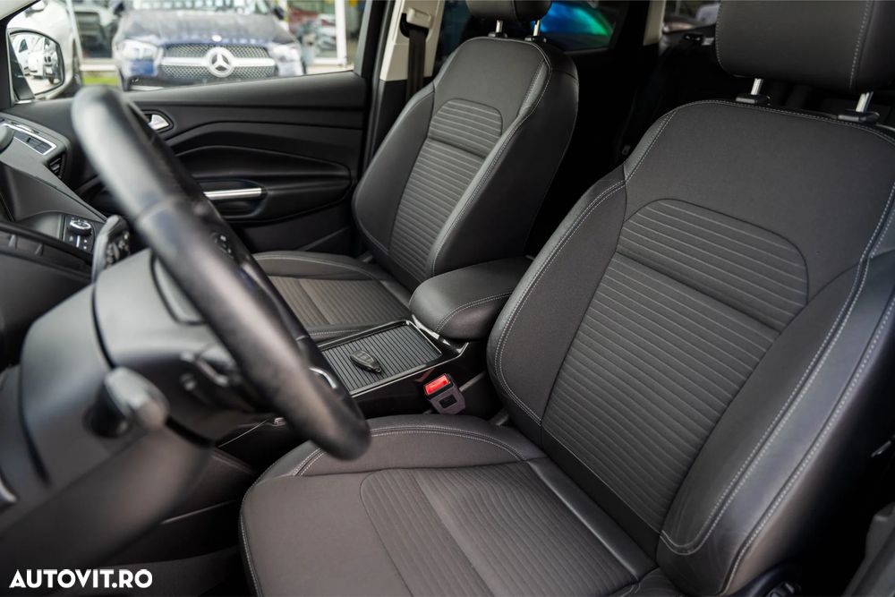 FORD Kuga 2018 — imagine 52