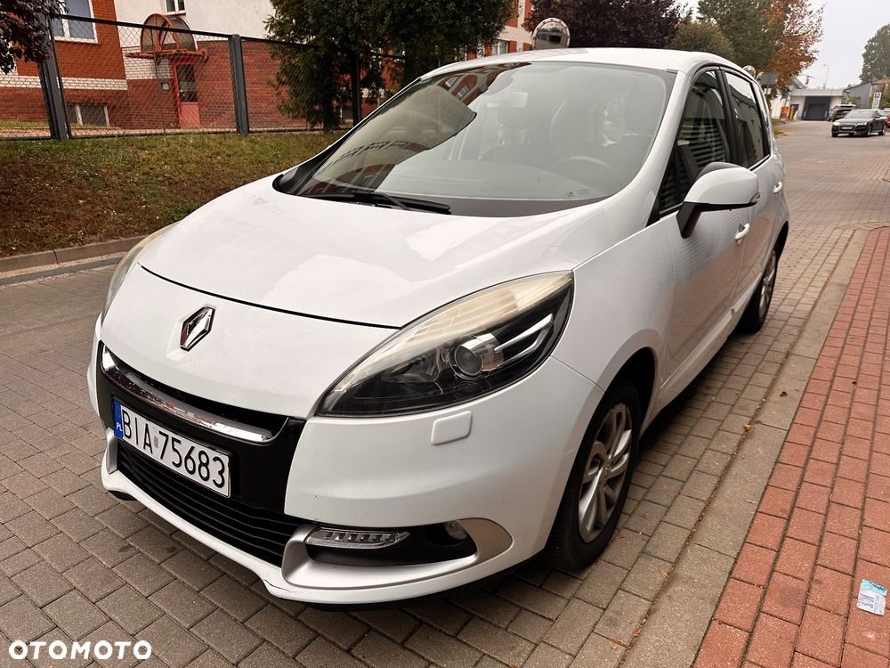 Renault Scenic 2012 photo 2