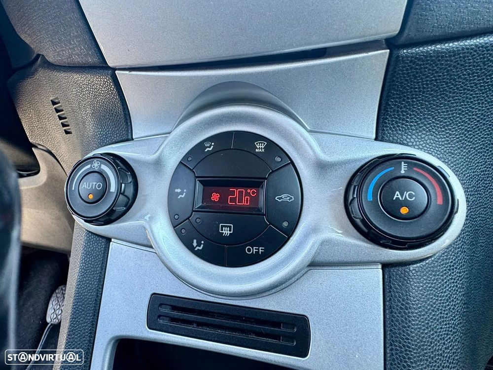 Ford Fiesta 1.25 Titanium - 22