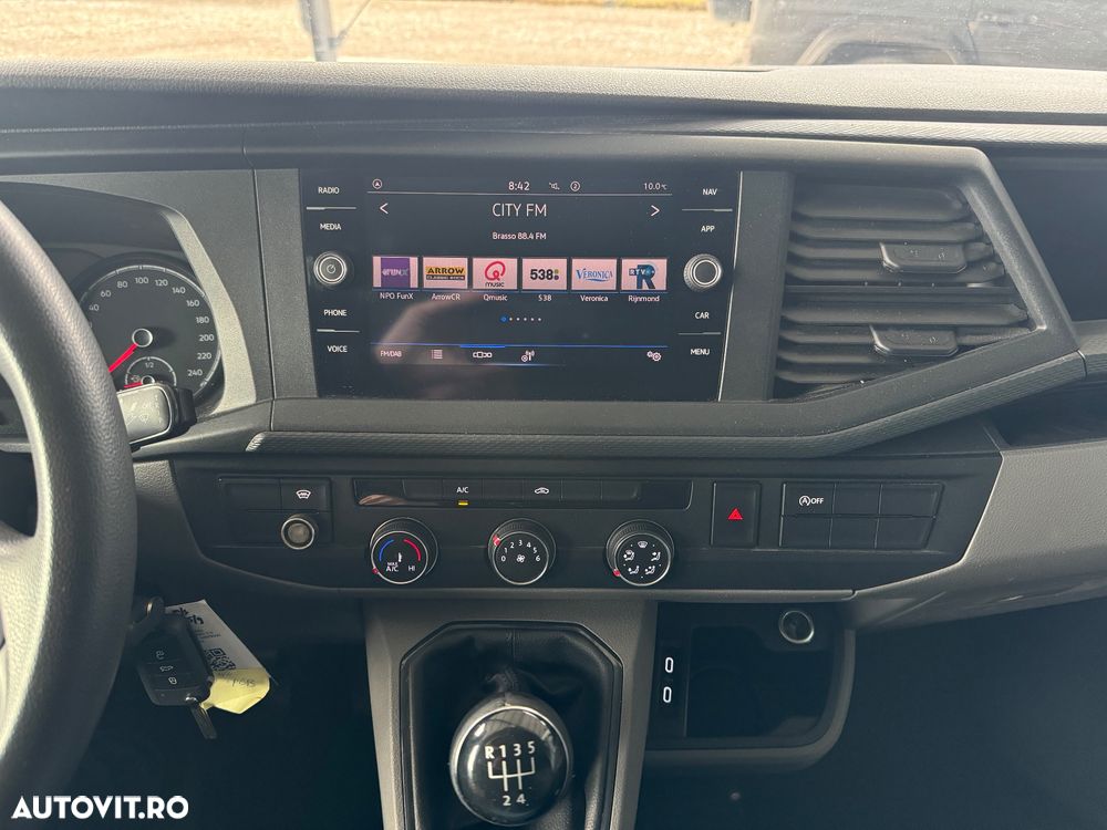 Volkswagen Transporter - 19