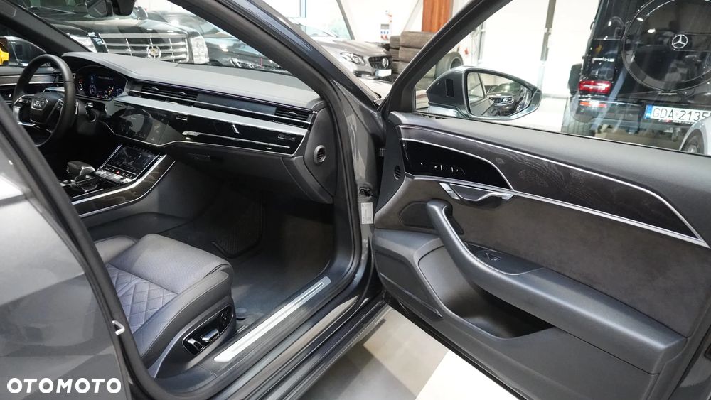 Audi A8 - 9