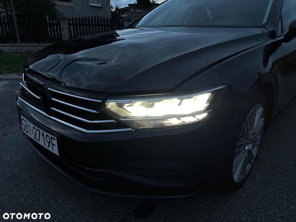 Volkswagen Passat - 25