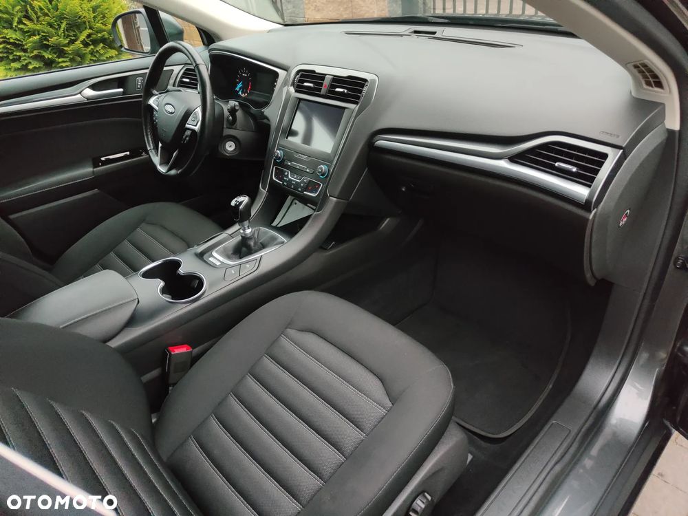 Ford Mondeo 2.0 TDCi Ambiente - 32