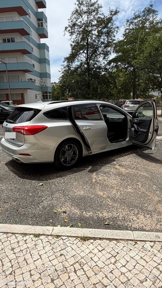Ford Focus SW - 31