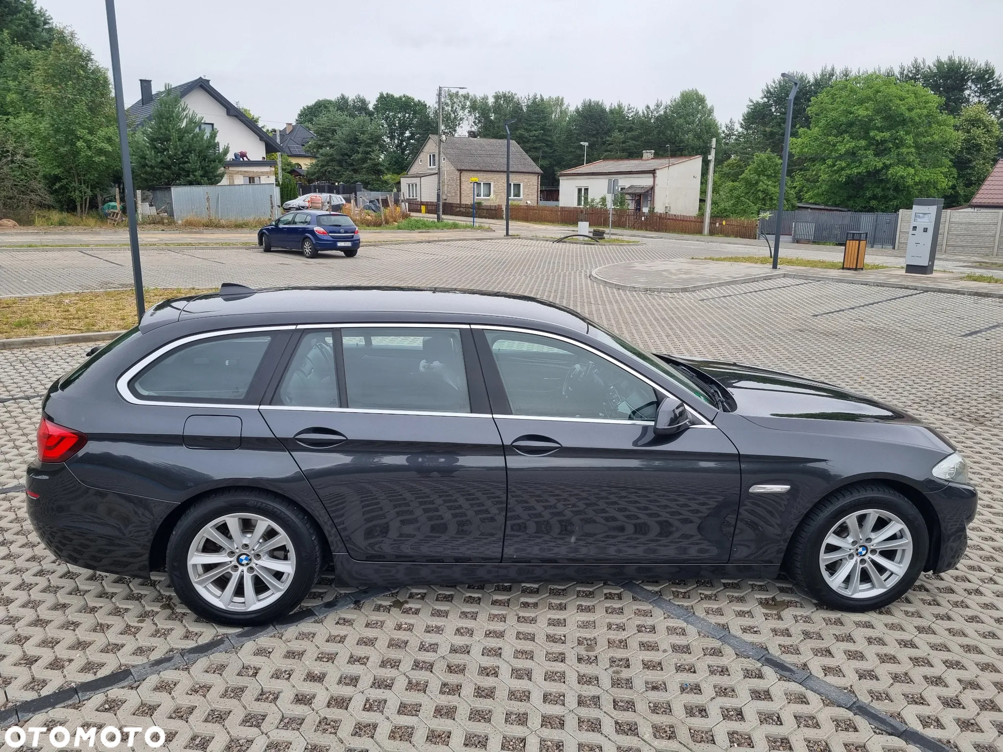 BMW Seria 5 520d Touring - 11