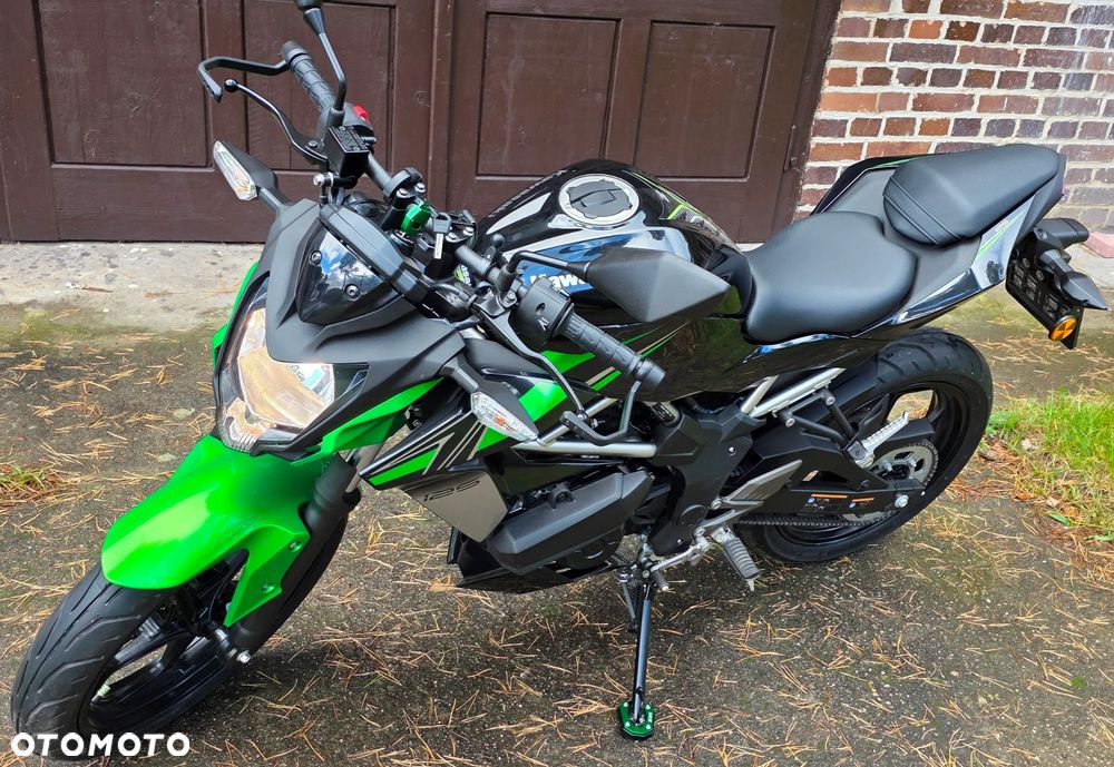 Kawasaki Z - 2