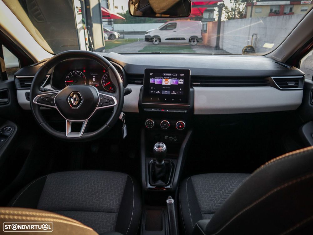 Renault Clio - 21