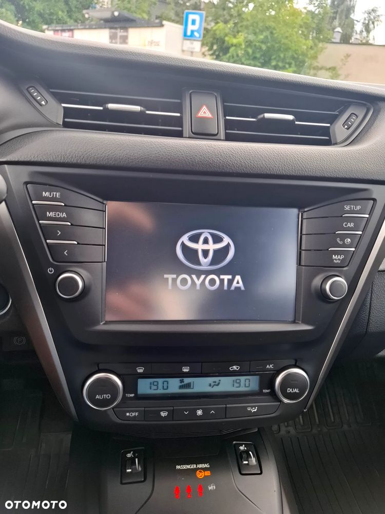 Toyota Avensis - 26