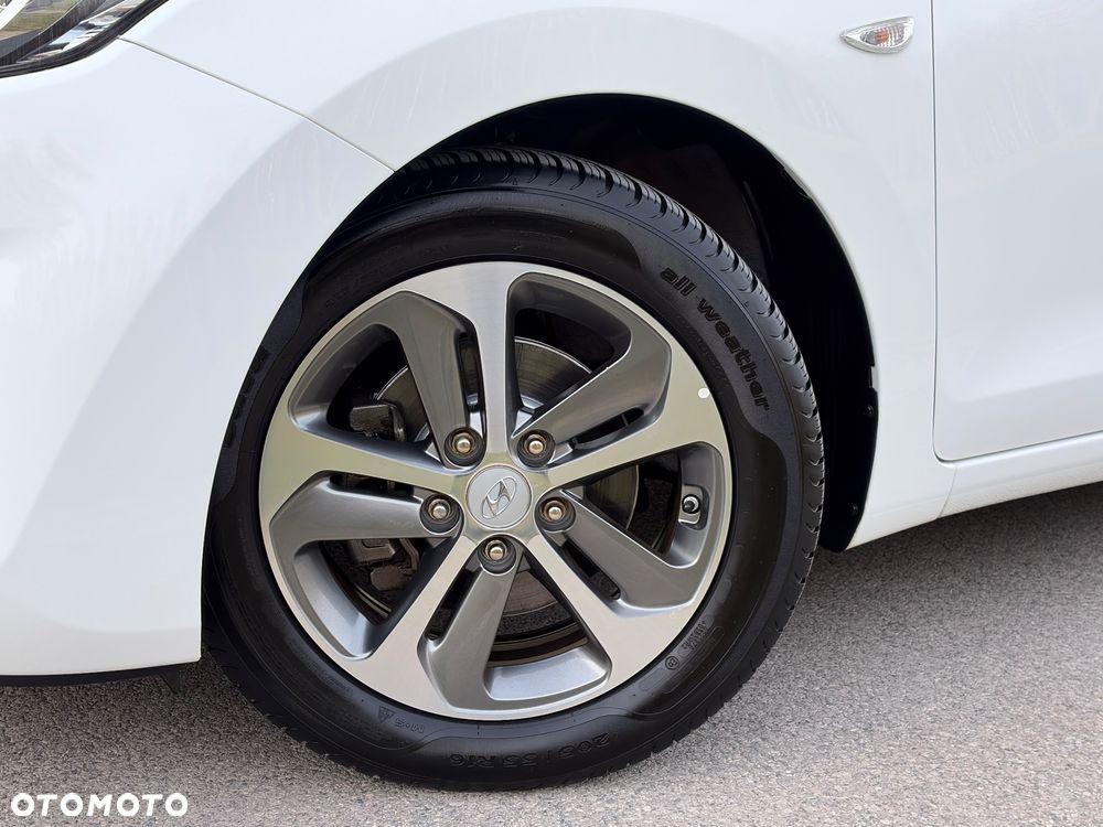 Hyundai i30 blue 1.4 Style - 38