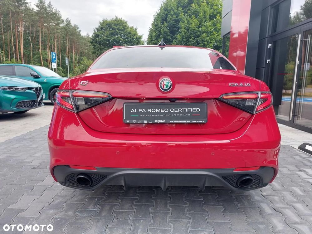 Alfa Romeo Giulia - 7