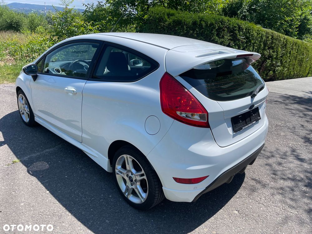 Ford Fiesta - 6