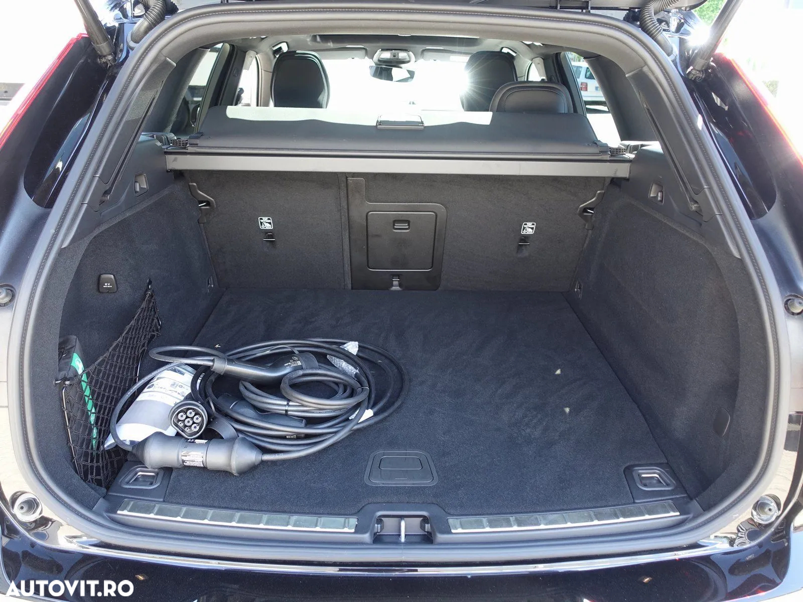 Volvo XC 60 T8 Twin Engine AWD Geartronic RDesign - 17