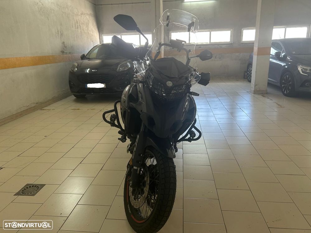 Benelli TRK 502 - 5