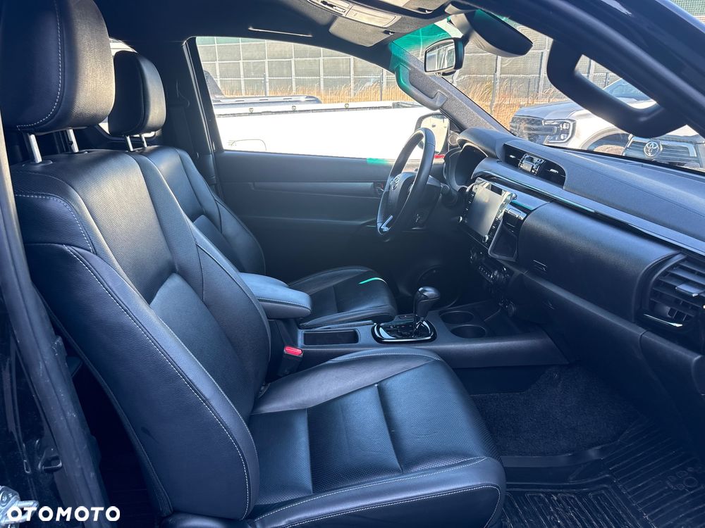 Toyota Hilux - 14