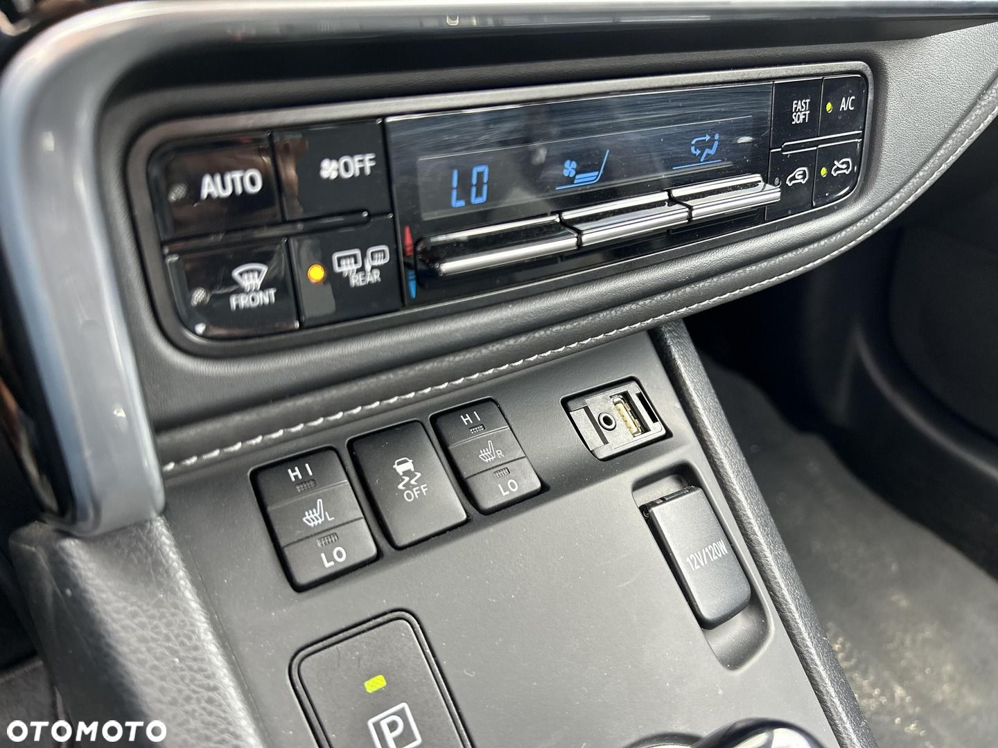 Toyota Auris Hybrid 135 Premium - 19