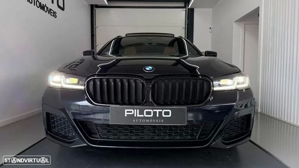 BMW 530 e Pack Desportivo M - 5