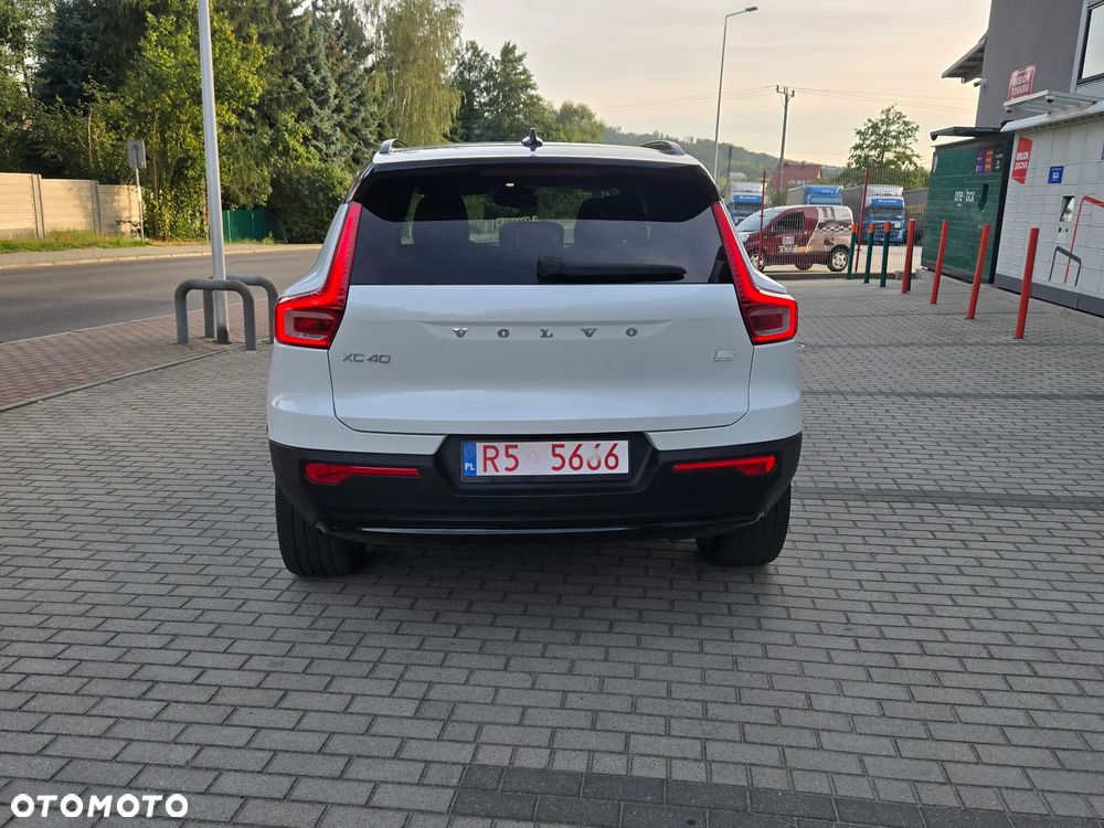 Volvo XC 40 82kWh P8 Recharge AWD Pro - 7