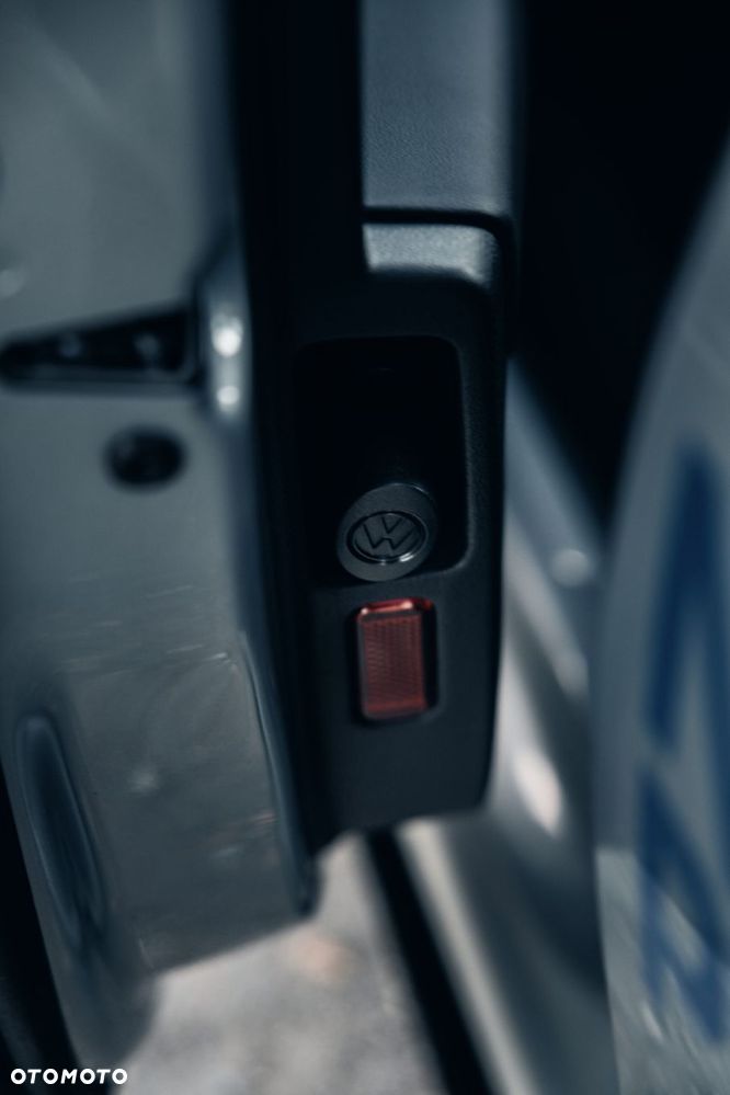 Volkswagen Passat 1.5 TSI eHybrid PHEV 200kW R-Line Plus DSG - 11