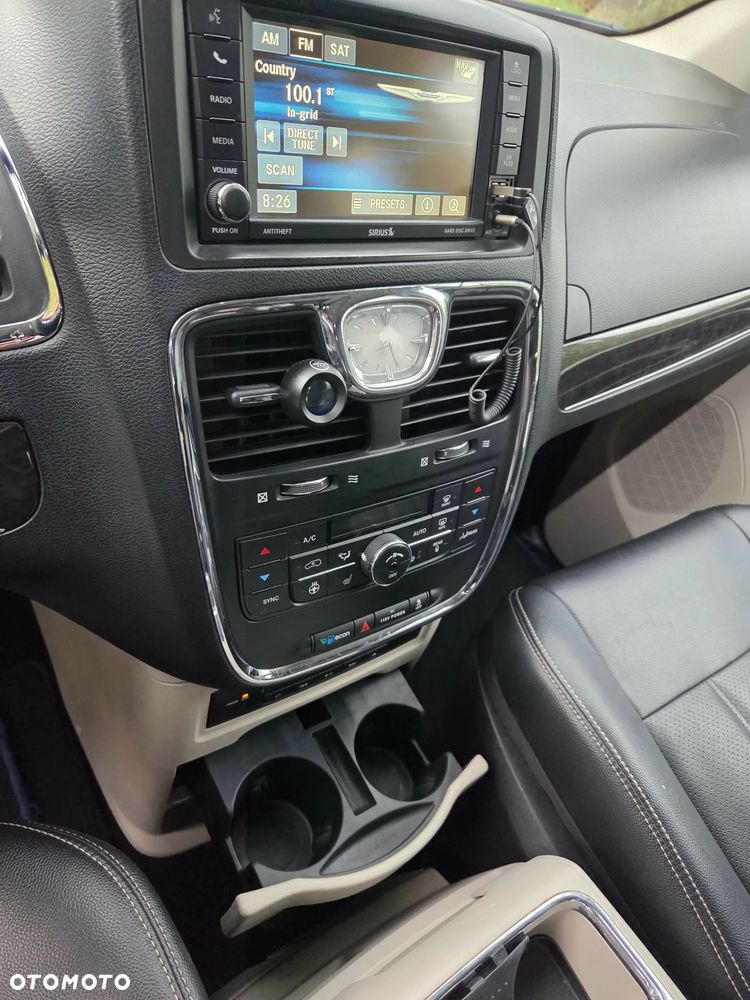 Chrysler Town & Country 3.6 Limited - 4